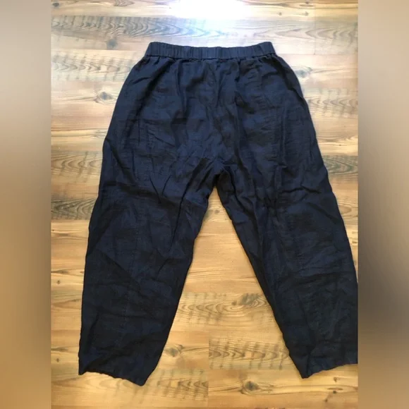 Eileen Fisher Black Crop Lantern Pants - Picture 3 of 5